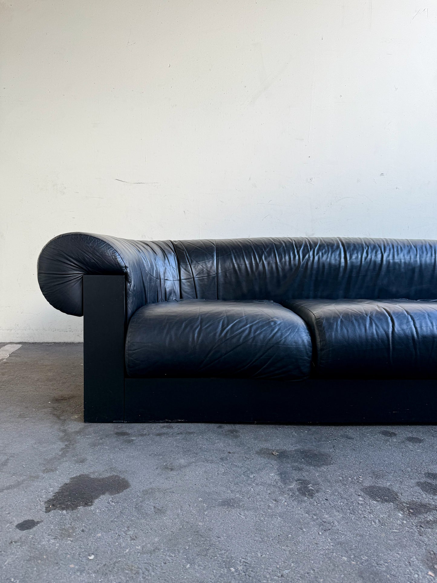 Circolo Sofa by Lella & Massimo Vignelli for Sunar, 1979